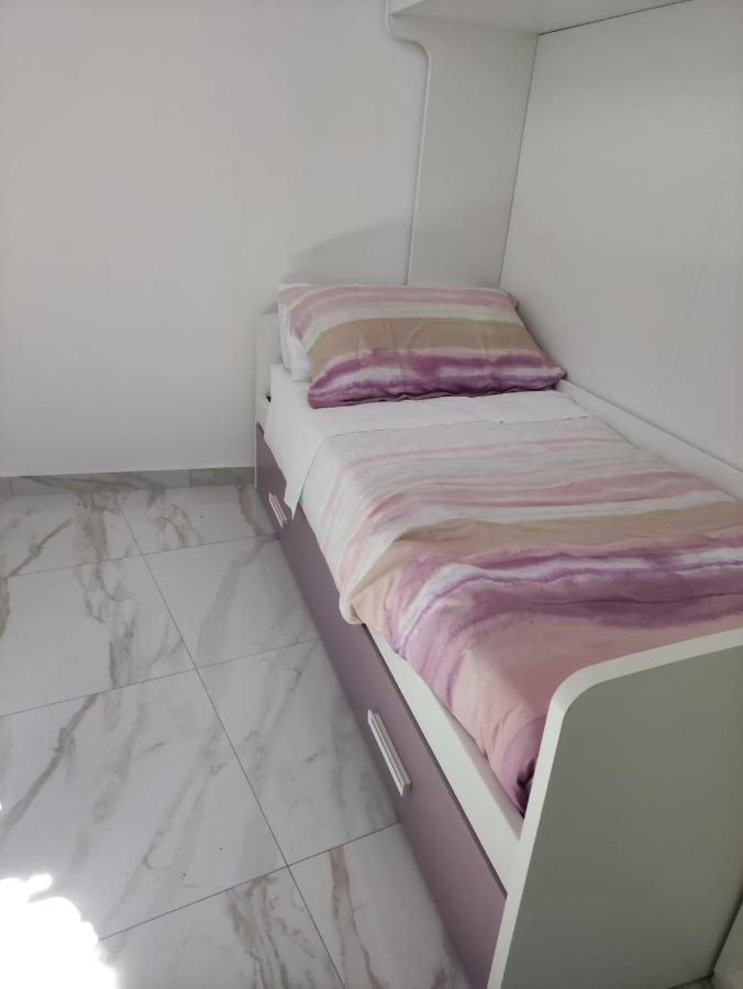 3Bien Sant'Anna Apartment Наполи Екстериор снимка